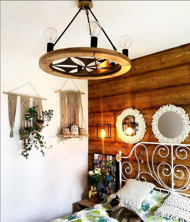 Rustic Oak Chandelier with Highlander Rosette, 70 cm  - Crafdeco